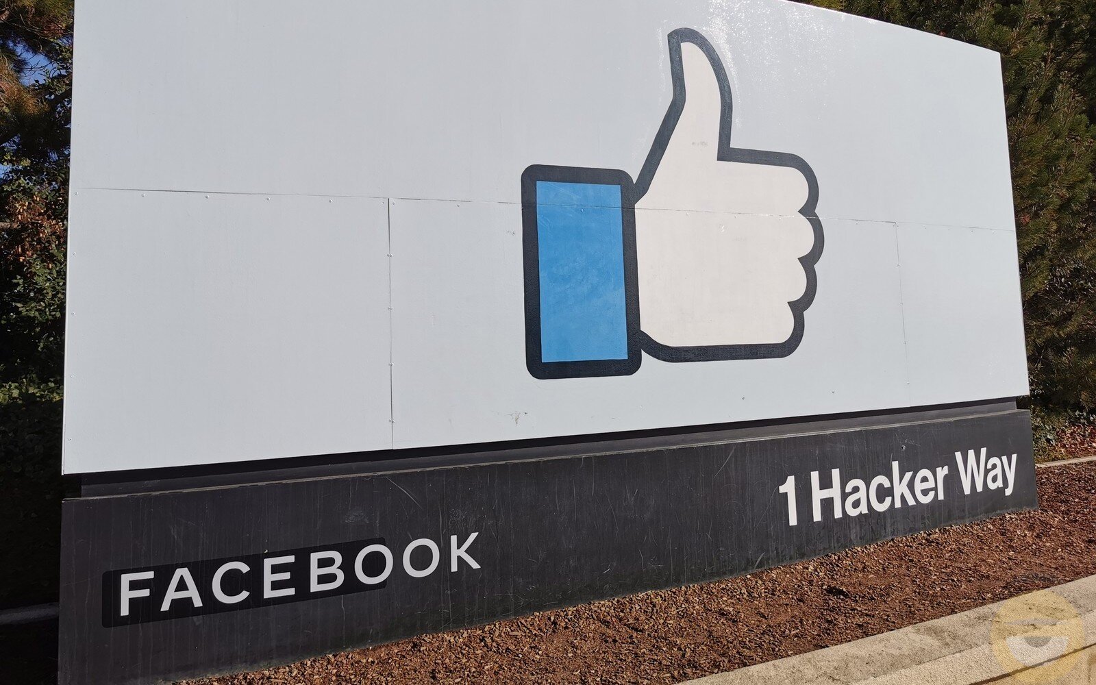Περισσότερες πληροφορίες για "Το Facebook επιβάλλει κυρώσεις σε λογαριασμούς που κλέβουν περιεχόμενο"
