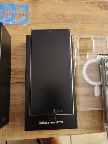 Περισσότερες πληροφορίες για "Samsung Galaxy S24 Ultra (Γκρι 12/256 GB) + samsung watch ultra"