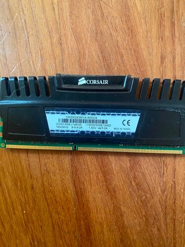 Περισσότερες πληροφορίες για "Corsair vengeange ddr3"