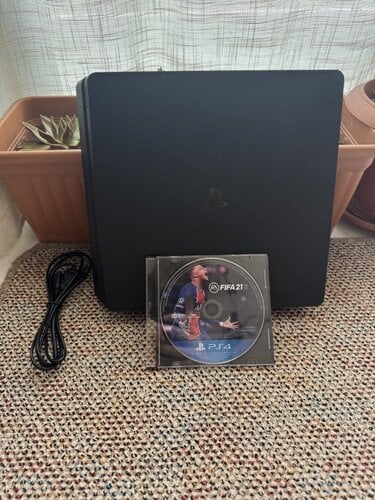 Περισσότερες πληροφορίες για "PS4 Slim 11.02 500GB + Fifa 21 - Πολύ Καλή Κατάσταση!"