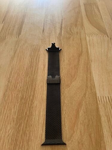 Περισσότερες πληροφορίες για "Apple Milanese Titanium band ( black/small)  ΓΝΗΣΙΟ!!!"