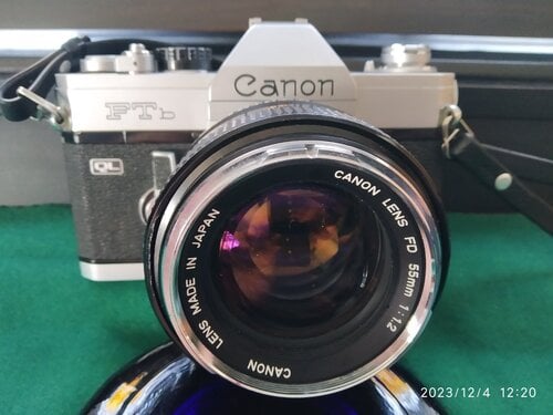 Περισσότερες πληροφορίες για "Canon FTb αναλογική φωτογραφική μέ υπερφωτεινό φακό f 1:1,2"