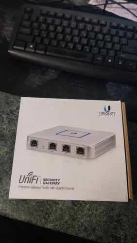 Περισσότερες πληροφορίες για "Πωλείται Ubiquiti Unifi USG Router άριστη κατάσταση"