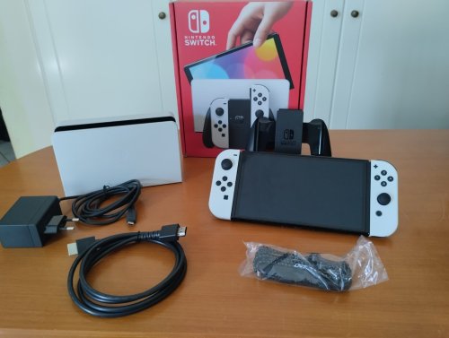 Περισσότερες πληροφορίες για "Nintendo Switch Oled + 128GB microSD"