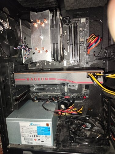 Περισσότερες πληροφορίες για "Gaming PC i7 7700k RX 5700 xt, 16gb ram διαβάστε περιγραφή"