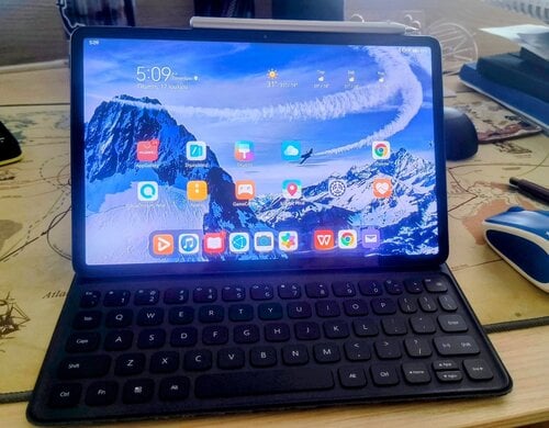 Περισσότερες πληροφορίες για "Huawei MatePad 11 (128 GB/865/6 GB/HarmonyOS 3.0) μαζί με γνήσια θήκη πληκτρολόγιο Ηuawei + M pencil"