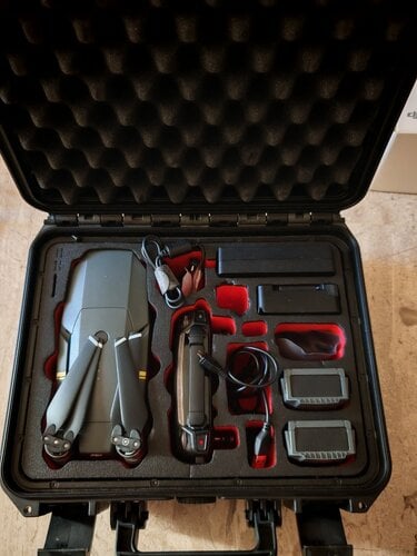 Περισσότερες πληροφορίες για "DJI Mavic Pro Combo"