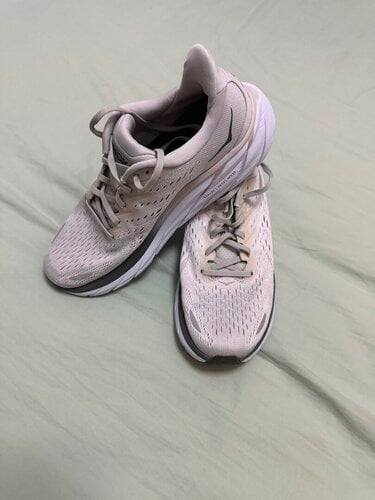 Περισσότερες πληροφορίες για "Hoka Clifton 8 No 43 1/3"
