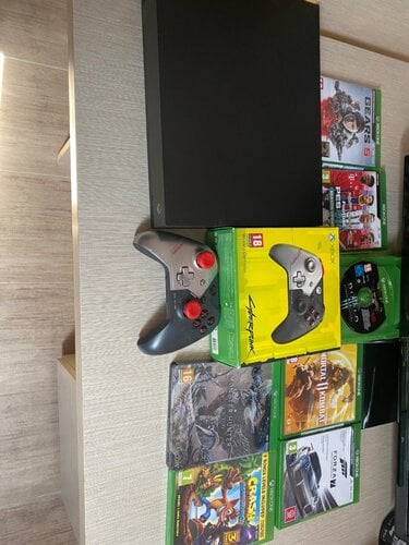Περισσότερες πληροφορίες για "Microsoft Xbox One X"