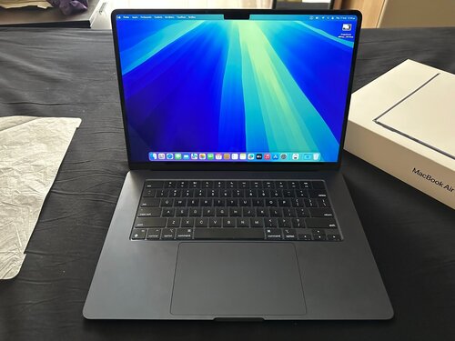 Περισσότερες πληροφορίες για "MacBook Air (15" 2023, M2) | Apple M2 10-core GPU | 8GB | 256GB SSD | Midnight + Εγγυηση"