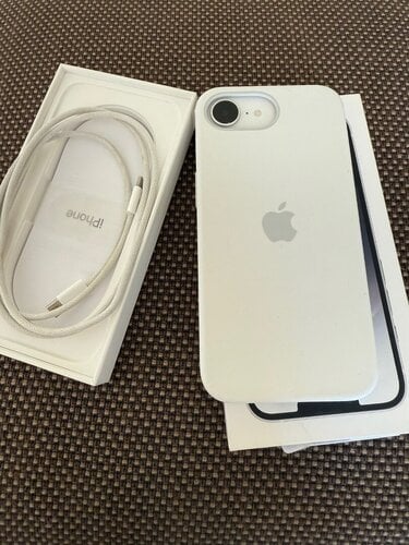 Περισσότερες πληροφορίες για "Apple iPhone 16e (Άσπρο/128 GB) με θήκη σιλικόνης λευκή apple  και τζαμάκι οθόνης"