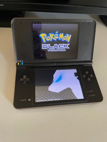 Περισσότερες πληροφορίες για "Nintendo DSi XL μαύρο"