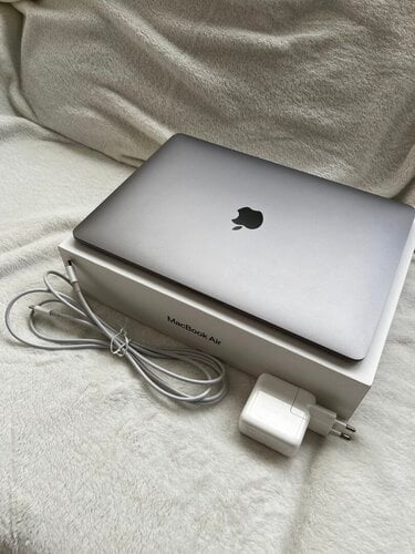 Περισσότερες πληροφορίες για "Apple MacBook Air 13" M1/8GB/256GB/ Space Grey - GR"