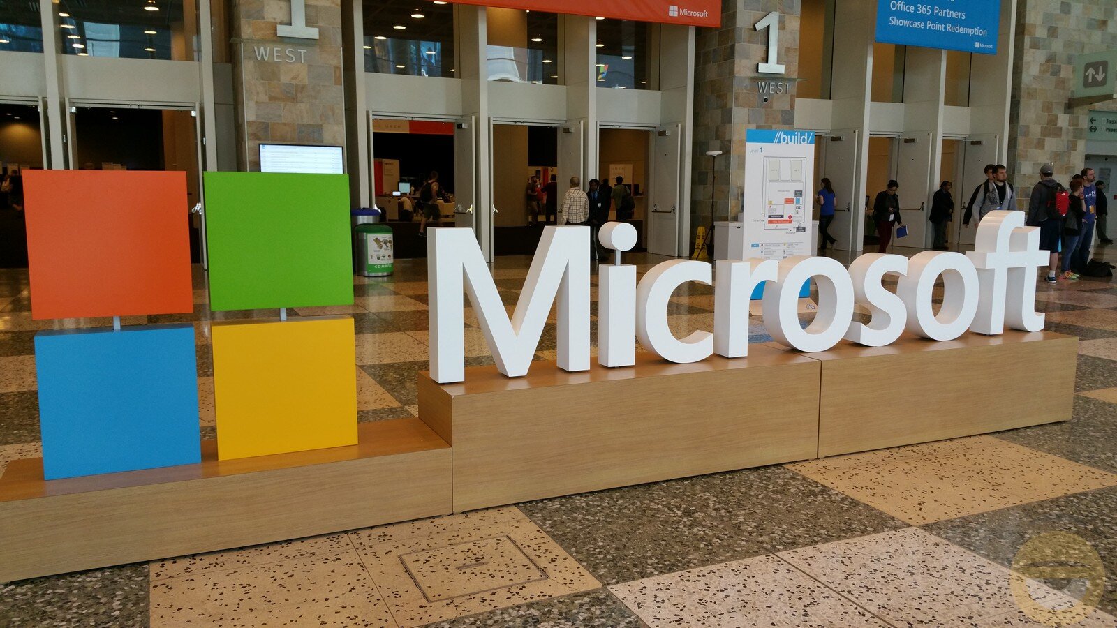 Περισσότερες πληροφορίες για "Η Microsoft ξεπέρασε τα 4 τρισεκατομμύρια δολάρια σε αποτίμηση χάρη στο Azure"