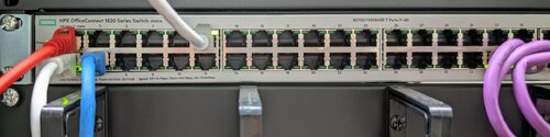 Περισσότερες πληροφορίες για "hpe officeconnect series 1820 switch j9981a"