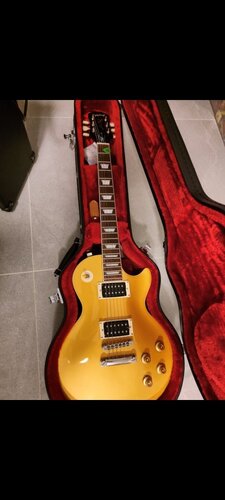 Περισσότερες πληροφορίες για "Epiphone Les Paul slash Victoria 500€"
