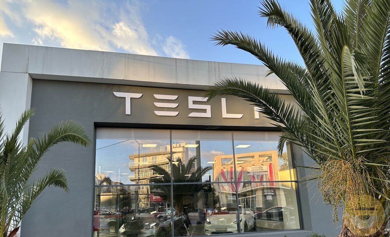 Μεγάλη συνεργασία Tesla και Samsung για την παραγωγή τσιπ επόμενης γενιάς