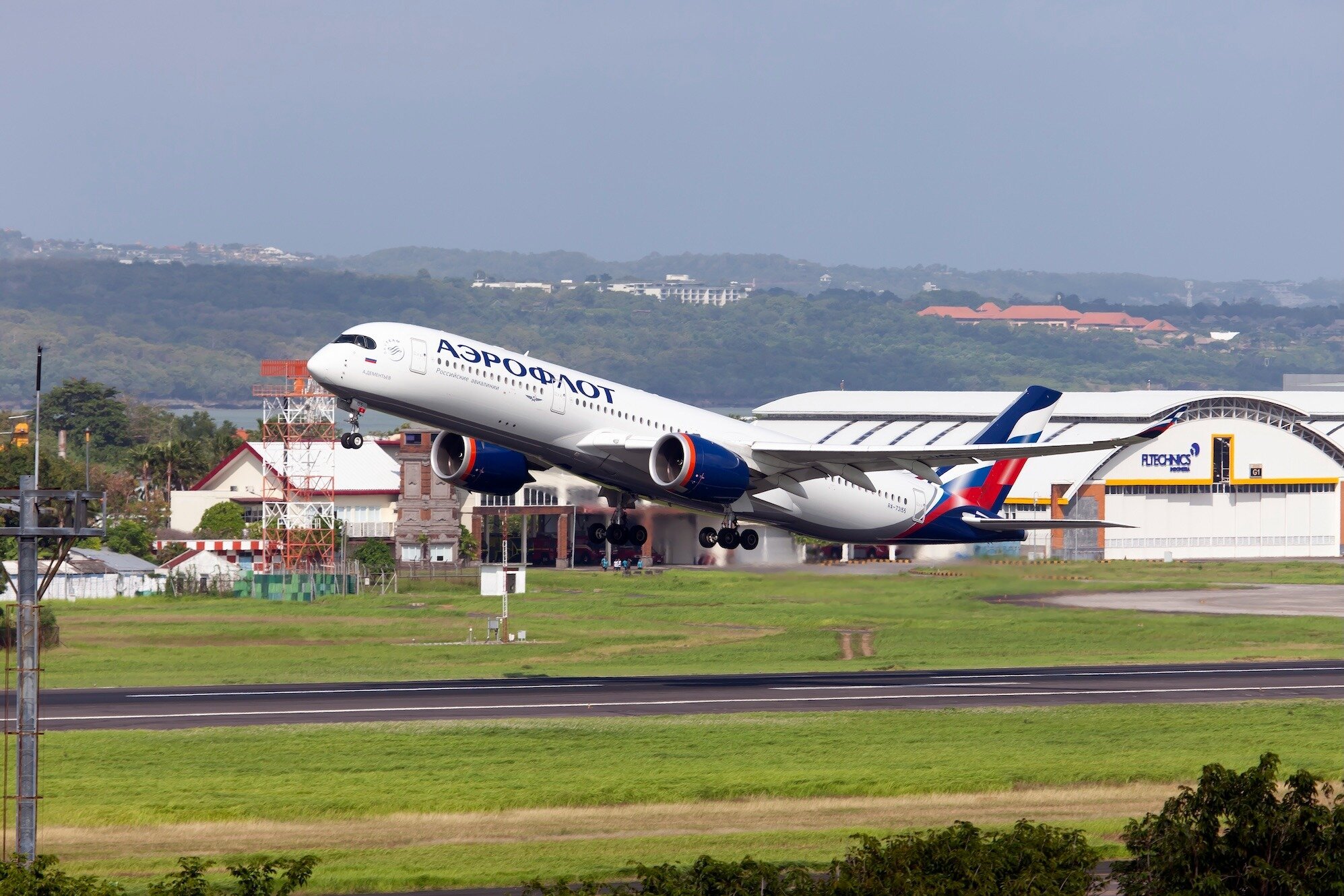 Κυβερνοεπίθεση παρέλυσε την Aeroflot: Πάνω από 50 πτήσεις ακυρώθηκαν