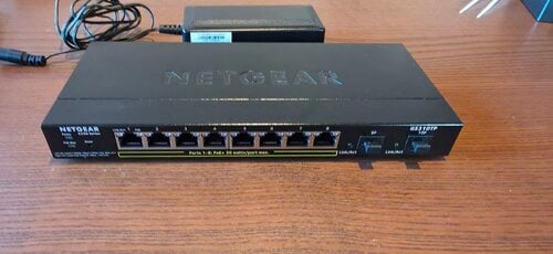 Περισσότερες πληροφορίες για "Netgear POE+ Gigabit Switch - 10 (8+2)Port - GS310TP"