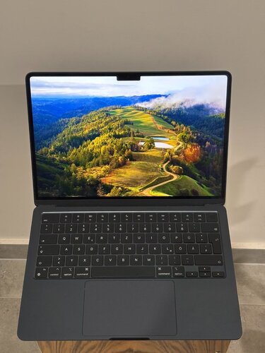 Περισσότερες πληροφορίες για "MacBook Air M3 256gb/8gb"