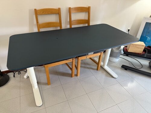 Περισσότερες πληροφορίες για "Ikea BEKANTσκελ καθιστής/όρθιας θέσης, ηλεκτρικός - Blue top"