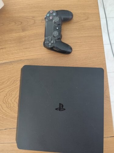 Περισσότερες πληροφορίες για "Πωλείται PS4 1TB (Digital Only) + Original Controller – 100€ (συζητήσιμα)"