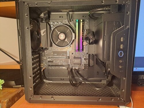Περισσότερες πληροφορίες για "Desktop Υπολογιστής με Οθόνη Samsung 27" και Πληκτρολόγιο – Άριστη Κατάσταση"