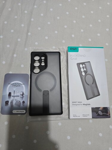 Περισσότερες πληροφορίες για "Θήκη Esr Flickstand (Galaxy s24 ultra)"