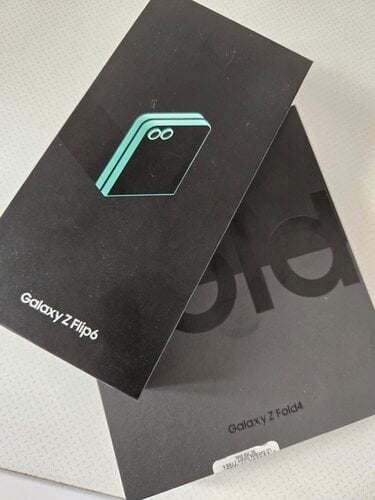 Περισσότερες πληροφορίες για "Samsung Galaxy Z Flip6 (Χρώμα δυόσμου/256 GB)1 εβδομάδας!"