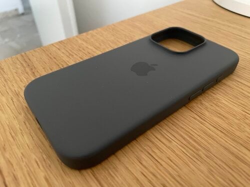 Περισσότερες πληροφορίες για "iPhone 16 Pro Silicone Case with MagSafe (Bulk)"