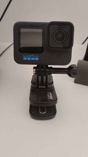 Περισσότερες πληροφορίες για "Go Pro 12 Hero Black"