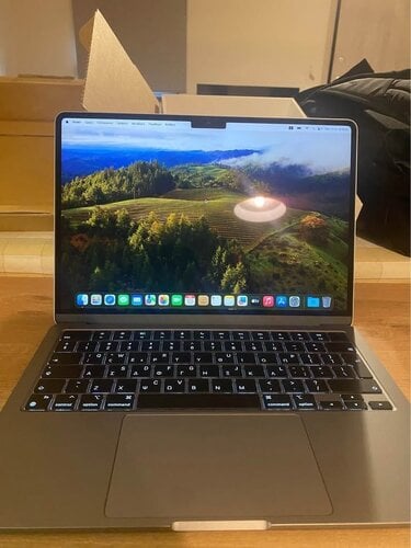 Περισσότερες πληροφορίες για "MacBook Air M3 Space Grey - Σαν καινούργιο"
