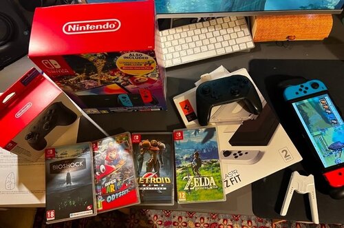 Περισσότερες πληροφορίες για "Nintendo switch OLED μηνών με πολλά έξτρα"