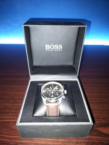 Περισσότερες πληροφορίες για "Hugo Boss Champion Chronograph 44mm"