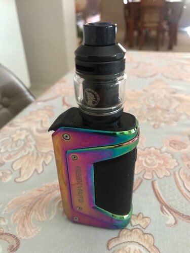 Περισσότερες πληροφορίες για "Geek vape L 200 Aegis legend 3 box mod kit 5,5 ml rainbow"
