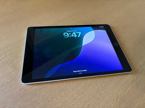 Περισσότερες πληροφορίες για "Apple iPad  2021 10.2" (64GB/A13) Silver"