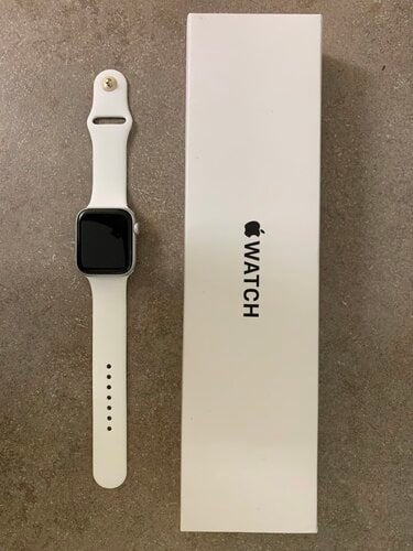 Περισσότερες πληροφορίες για "Apple Watch SE (44mm/Ασημί) (2020)"
