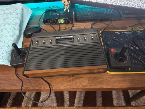 Περισσότερες πληροφορίες για "Atari 2600 woodie"