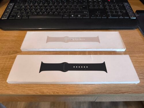 Περισσότερες πληροφορίες για "Apple Silicone Band 45mm Midnight+Silicone Band 41mm Starlight"