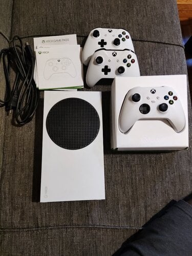 Περισσότερες πληροφορίες για "Microsoft Xbox Series S"