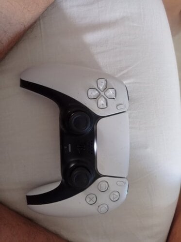 Περισσότερες πληροφορίες για "Ps5 disk edition με τα πάντα εξτρα και logitech τιμονιέρα 200 μόνο ανοίχτηκε"