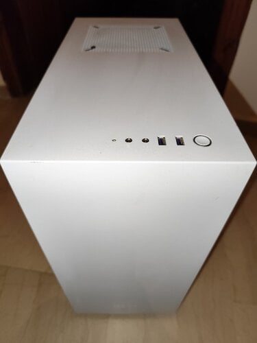 Περισσότερες πληροφορίες για "ΝZXT H-Series H500 Windowed Mid‑Tower Case"