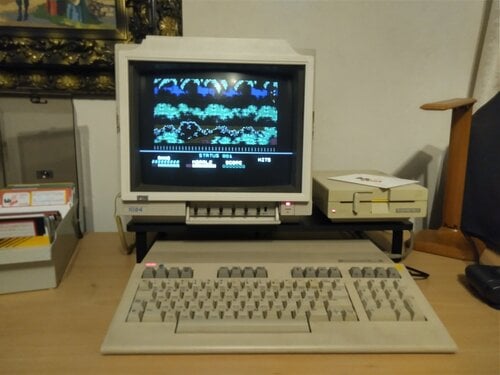 Περισσότερες πληροφορίες για "Πωλείται commodore 128 και 1541 ΙΙ Μαζί ή Χωριστά"