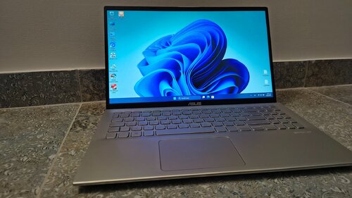 Περισσότερες πληροφορίες για "Asus VivoBook 15 X512DA 15.6 FHD (Ryzen 5-3500U/12GB/512GB nvme + 1tb 2.5)"