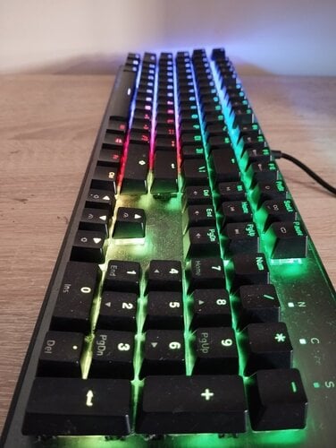 Περισσότερες πληροφορίες για "Cooler Master CK550 Red Switches"