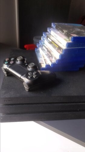 Περισσότερες πληροφορίες για "PS4 PRO + 8 GAMES"