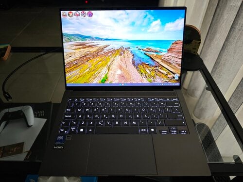 Περισσότερες πληροφορίες για "ASUS ZENBOOK S 14 UX5406S"