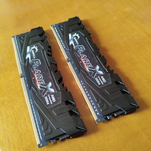 Περισσότερες πληροφορίες για "G. Skill flare X c14d AMD ddr4 3200"