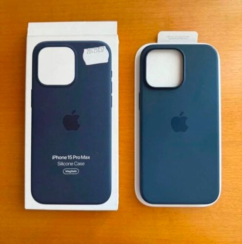 Περισσότερες πληροφορίες για "Apple Silicone Case with MagSafe Back Cover Σιλικόνης storm blue (iPhone 15 pro max)"