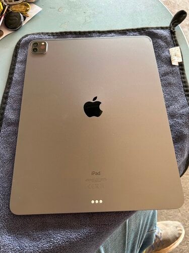 Περισσότερες πληροφορίες για "iPad Pro 12.9” (5ης γενιάς, 2021) 128GB + Apple Pencil 2 | Σαν καινούργιο | Πώληση ή Ανταλλαγή!"